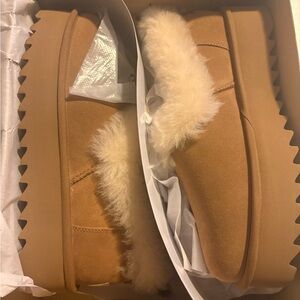UGG Tan Women's Slippers with Cream Fur I-Nita Platform
